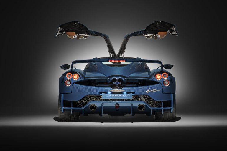 Pagani Huayra Epitome 4 1 Posteriore Portiere aperte B Pagani Huayra Epitome: Greek name for the first Pagani with manual transmission