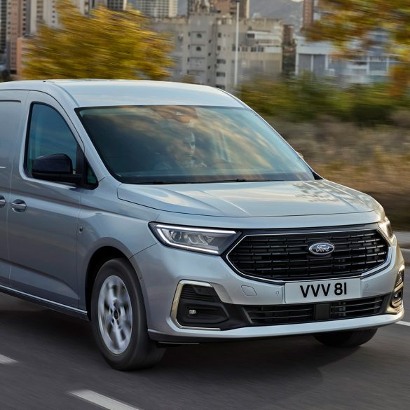 Transit Connect NCAP 16x9 Top safety marks in Euro NCAP tests for three Ford Pro vans