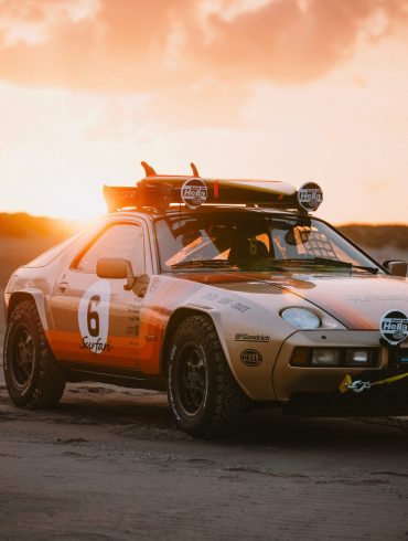 img 16 La Porsche 928 che divenne il veicolo da surf per eccellenza: la storia della 928 Surfari