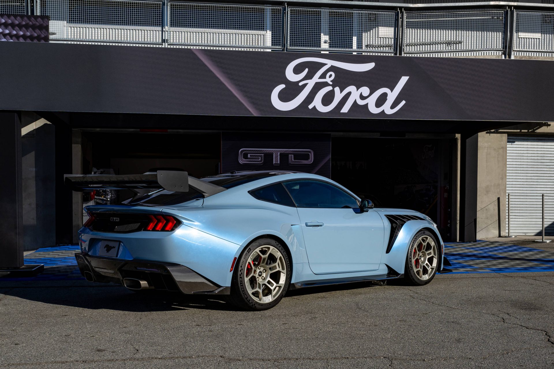 2025 Mustang GTD 2 Η νέα Ford Mustang GTD είναι η ταχύτερη και πιο ισχυρή Mustang παραγωγής στην ιστορία του μοντέλου