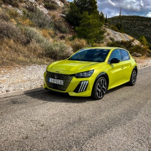 IMG 6321 Οδηγούμε Peugeot 208 Facelift Hybrid GT 100 HP: Το απαραίτητο