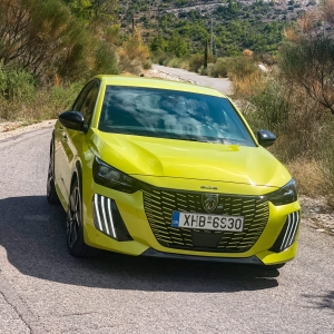 IMG 6342 Οδηγούμε Peugeot 208 Facelift Hybrid GT 100 HP: Το απαραίτητο