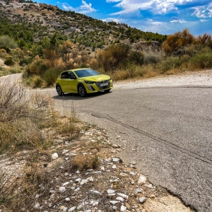 IMG 6372 Οδηγούμε Peugeot 208 Facelift Hybrid GT 100 HP: Το απαραίτητο