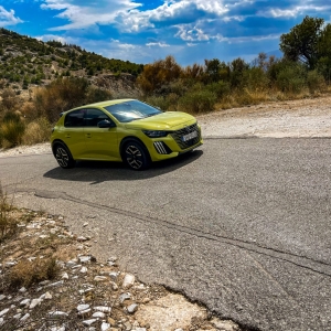 IMG 6375 Οδηγούμε Peugeot 208 Facelift Hybrid GT 100 HP: Το απαραίτητο