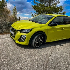 IMG 6417 Οδηγούμε Peugeot 208 Facelift Hybrid GT 100 HP: Το απαραίτητο