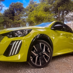 IMG 6451 Οδηγούμε Peugeot 208 Facelift Hybrid GT 100 HP: Το απαραίτητο