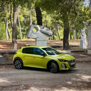 IMG 6483 Οδηγούμε Peugeot 208 Facelift Hybrid GT 100 HP: Το απαραίτητο