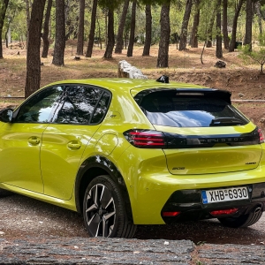 IMG 6500 Peugeot 208 Facelift Hybrid GT