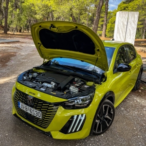 IMG 6544 Οδηγούμε Peugeot 208 Facelift Hybrid GT 100 HP: Το απαραίτητο