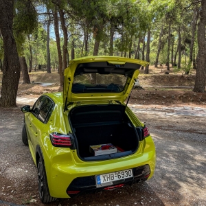 IMG 6552 Οδηγούμε Peugeot 208 Facelift Hybrid GT 100 HP: Το απαραίτητο