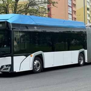 solaris εμπρος και πλαγια αριστερα Solaris Urbino 18 hydrogen